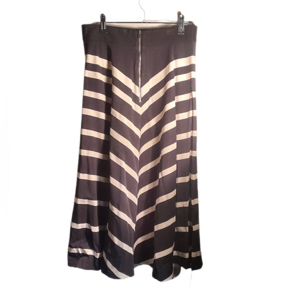 Banana Republic Tall Chevron Black White A-Line Day 2 Nite Trendy Midi Skirt 8 - Picture 3 of 5